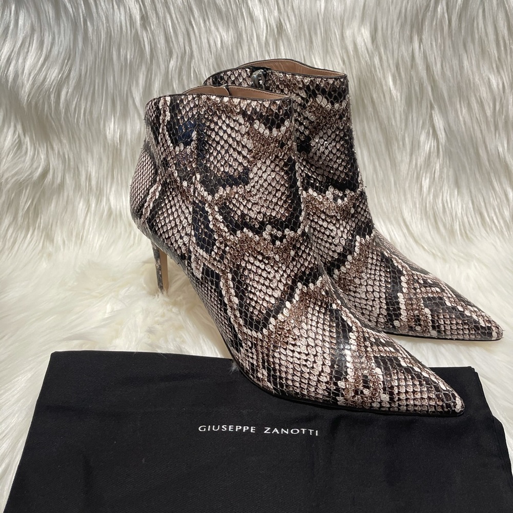Giuseppe Zanotti Tysha snakeskin effect boots